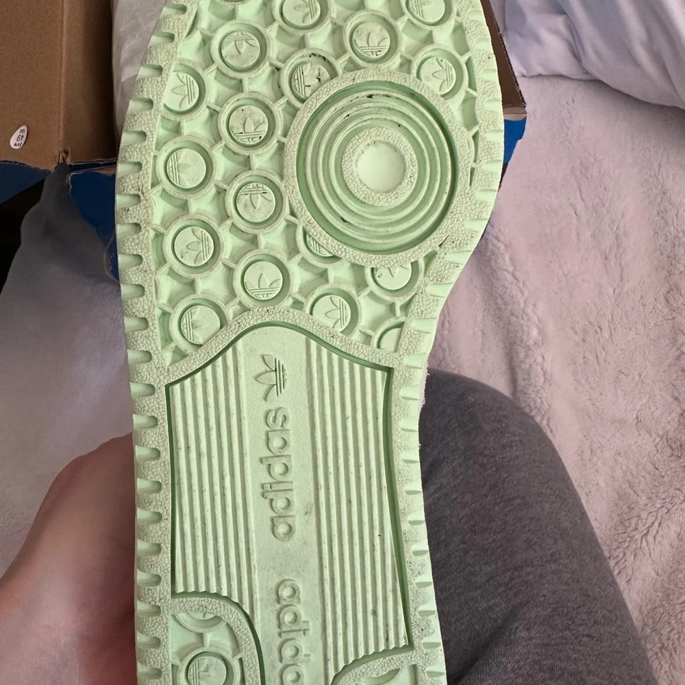 Adidas Mint and White Casual Sneakers - Picture 5 of 11